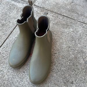 Hunter short rain boot